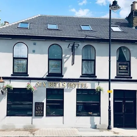 The Six Bells 3* Enfield