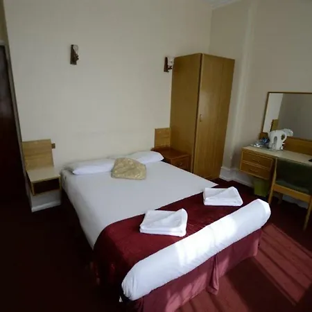 Cranbrook Hotel