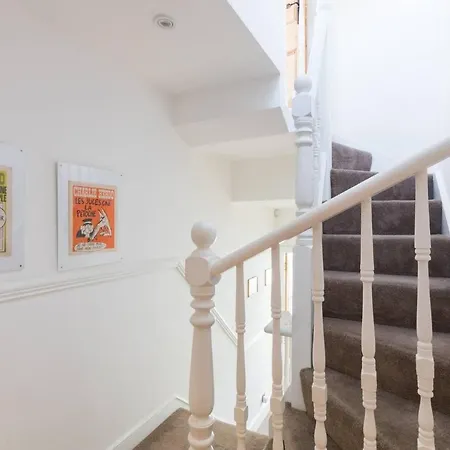 Holiday home Fabulous 4-bed House In Fulham With Garden! *