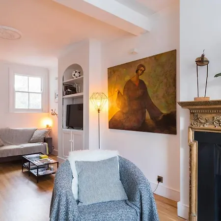 Fabulous 4-bed House In Fulham With Garden! Holiday home London