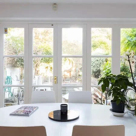 Holiday home Fabulous 4-bed House In Fulham With Garden! London