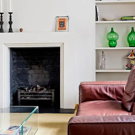 Trendy, Fun 2-bed In Chelsea * London