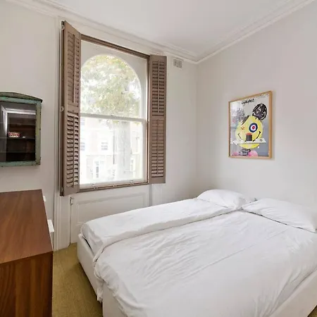 Trendy, Fun 2-bed In Chelsea