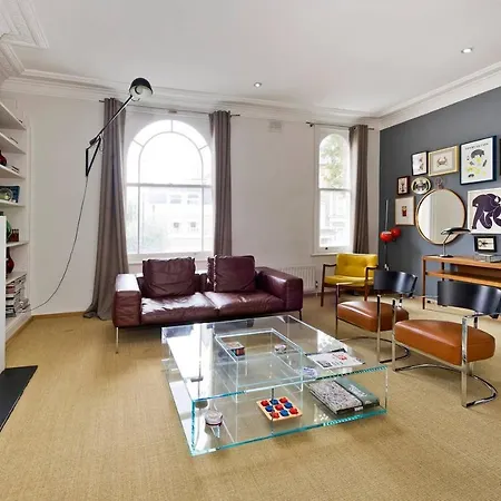 Trendy, Fun 2-bed In Chelsea Apartment London