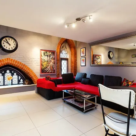 Veeve - Ecclesiastical Interiors Apartment *