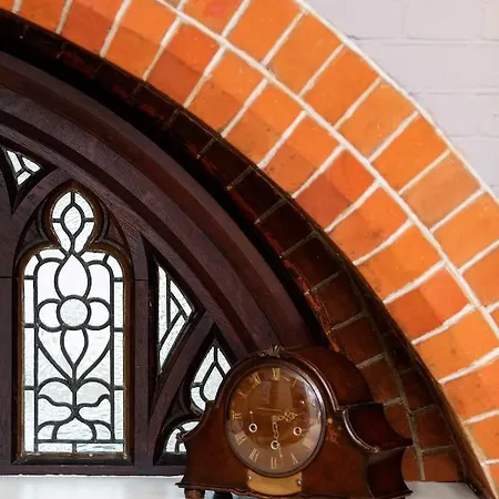 Apartment Veeve - Ecclesiastical Interiors *