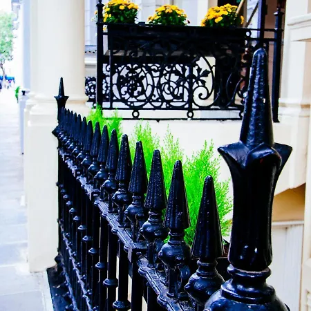 Lord Kensington 3*