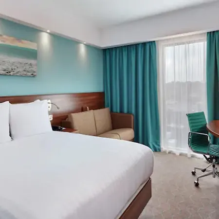 Hotel Hampton By Hilton Ealing