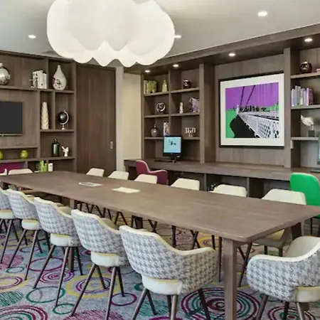 Szálloda Hampton By Hilton Ealing 4*