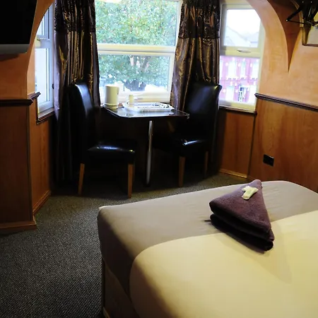 Cricklewood Otel