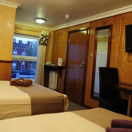 Cricklewood Otel