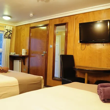 Cricklewood Otel