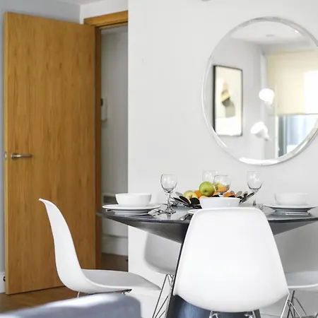 Modern In Bayswater Free Wifi & Aircon By Aparts *