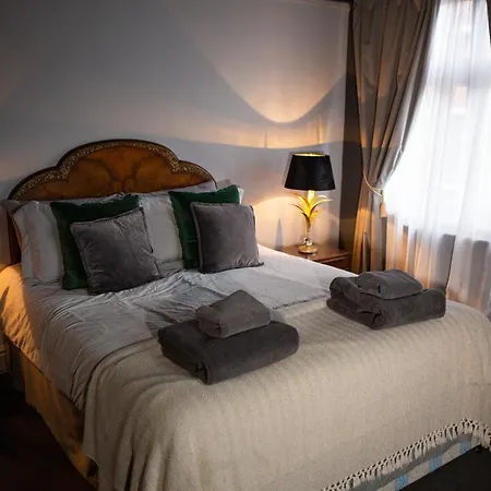 The Pear Tree Pensjonat 2*