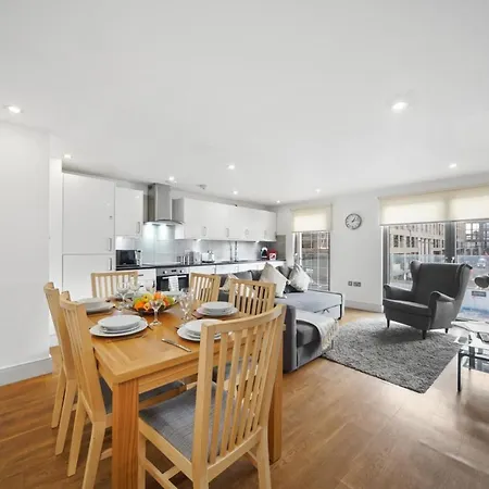 Modern In Bayswater Free Wifi & Aircon By Aparts Apartment London