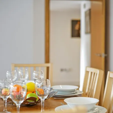 Apartment Modern In Bayswater Free Wifi & Aircon By Aparts
