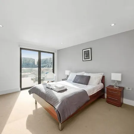 Modern In Bayswater Free Wifi & Aircon By Aparts Apartment London