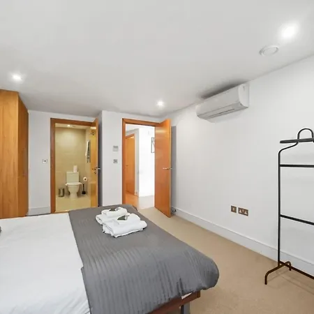 Modern In Bayswater Free Wifi & Aircon By Aparts *