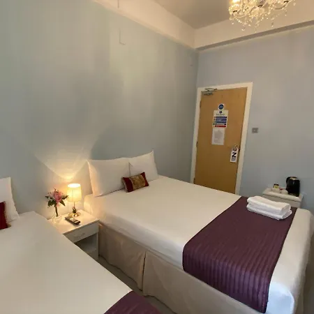 Lancaster Court 3* London