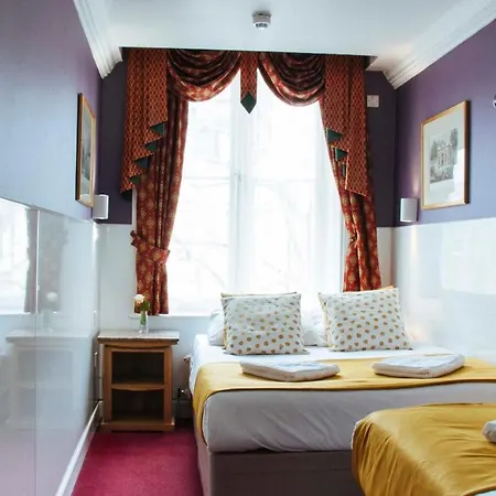 Lord Kensington 3* London