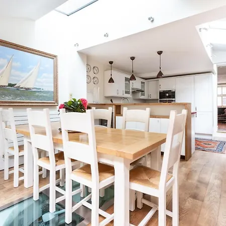 Donne Place By Onefinestay *