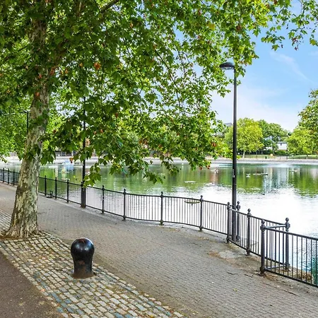 One Bedroom Modern Next To Wembley Stadium! Apartment London