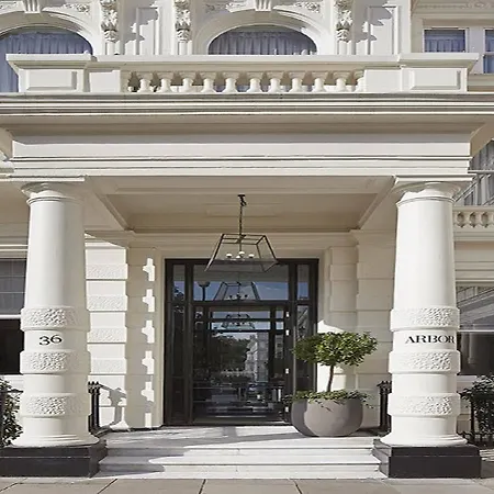Signature Townhouse Hyde Park Hotel