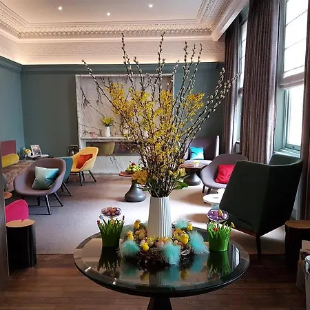 Signature Townhouse Hyde Park Hotel 4*
