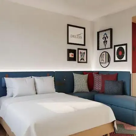 Hotel Hampton By Hilton Park Royal 3*