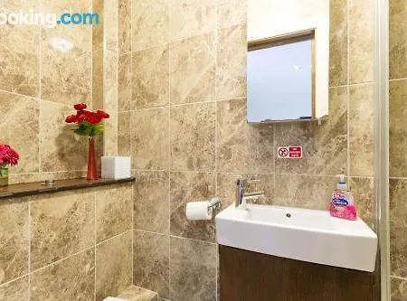 Brick Lane Hotel 2*