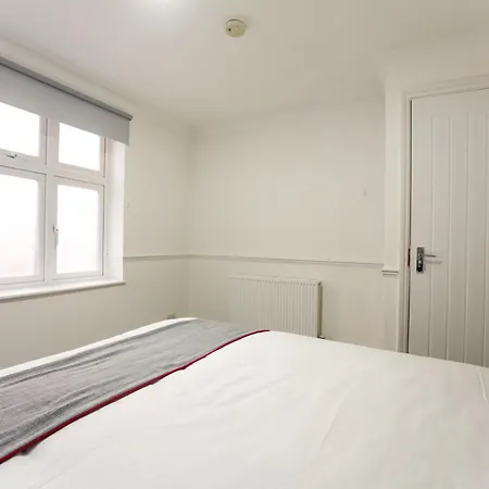 Oyo Brunel Hotel 2*