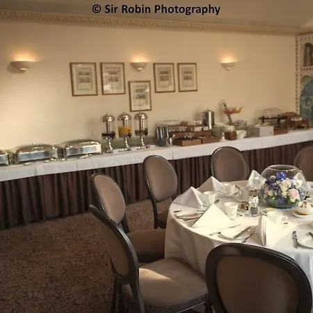 Warren House 4* Kingston upon Thames (Greater London)