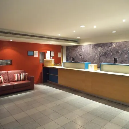 Hotel St Giles Heathrow - A St Giles