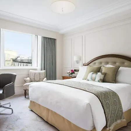 The Langham 5*