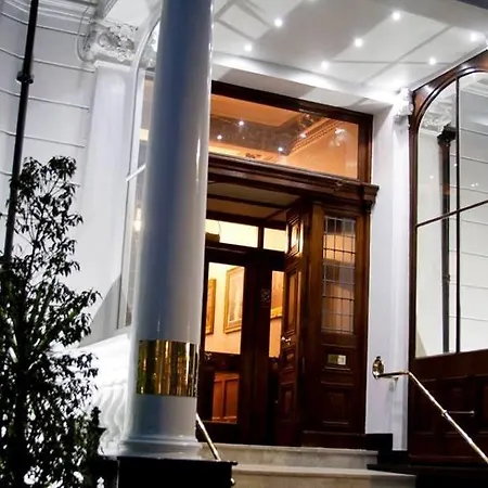 Gem Strathmore Hotel 4*