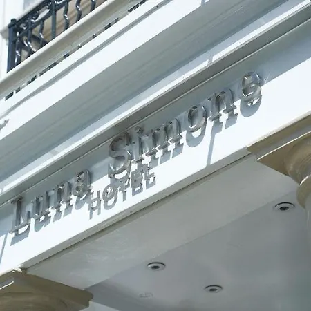 Hotell Luna And Simone