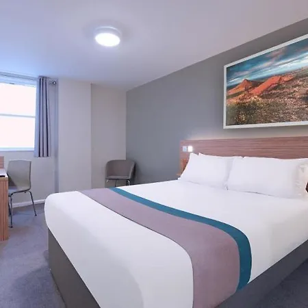 Travelodge London 3*