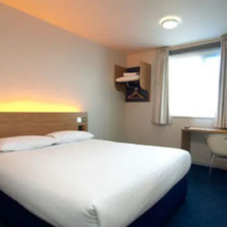 Travelodge London 3* Ealing