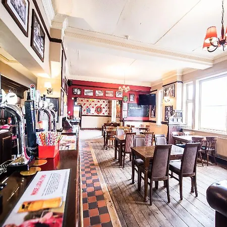 Oyo The Man Pub And 3*