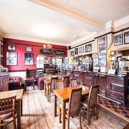 Oyo The Man Pub And