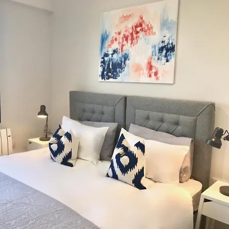 Heathrow By Manhatan Apartment London