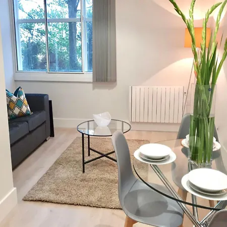 Apartment Heathrow By Manhatan London