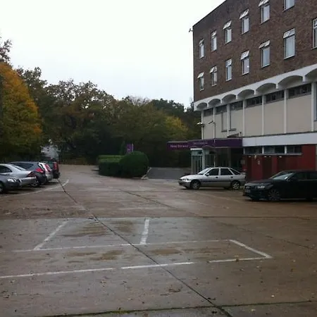 Epping Forest Hotel 3*