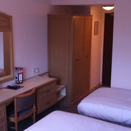 Epping Forest Hotel 3*