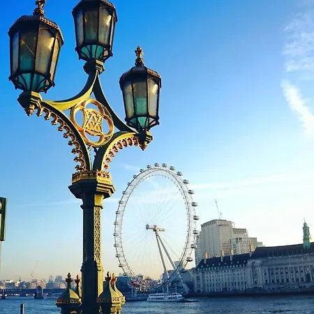 The Clermont London, Charing Cross 4*