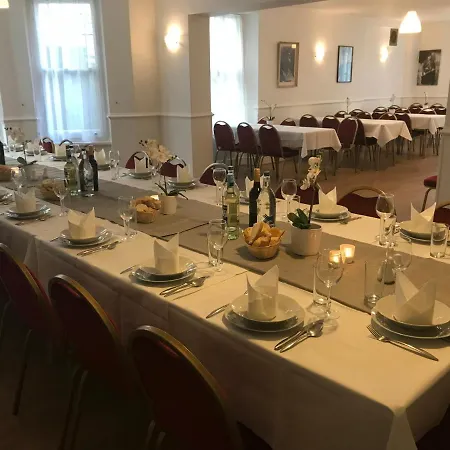Hotel Ravna Gora Londra