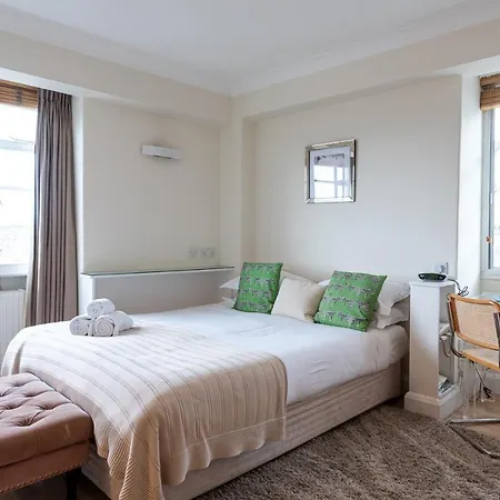 Apartment 803 - Nell Gwynn House, Chelsea London