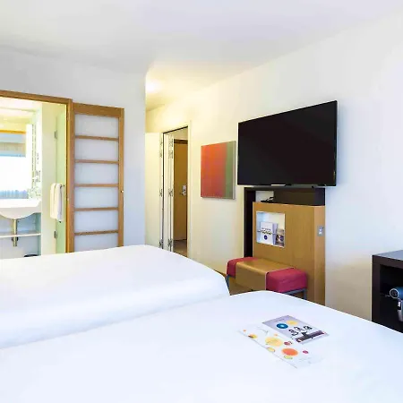 Novotel Paddington 4*
