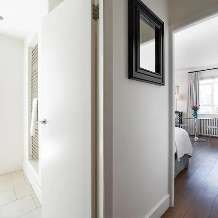 638 - Nell Gwynn House, Chelsea Apartment London