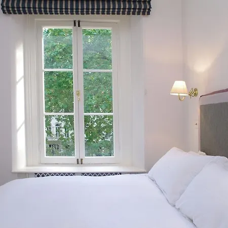 The Agent Hyde Park King Bed Hotel
